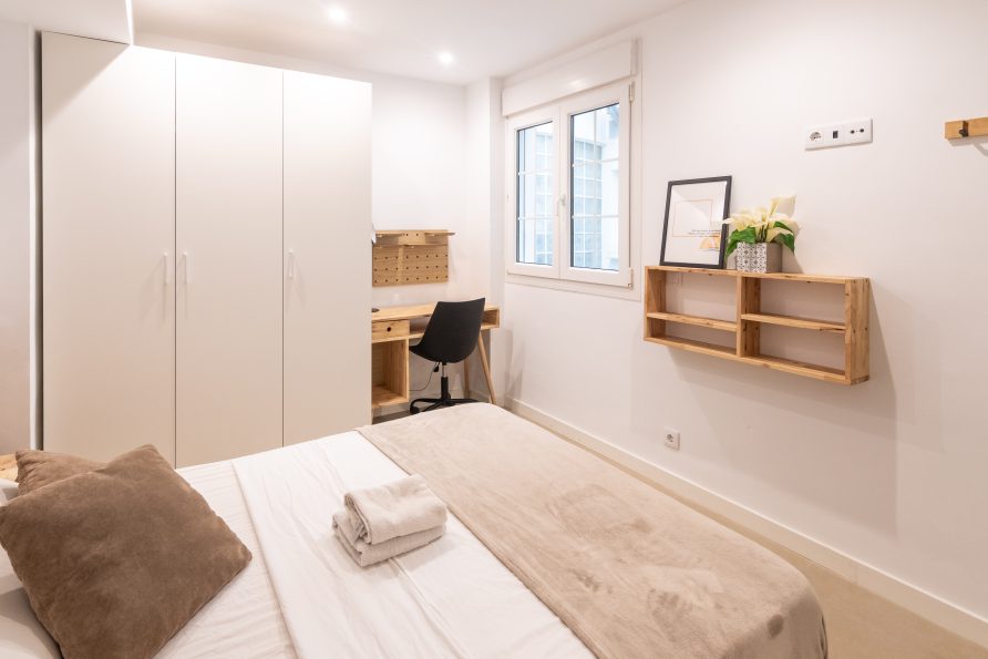 Basic Room (H21) Luis Vives